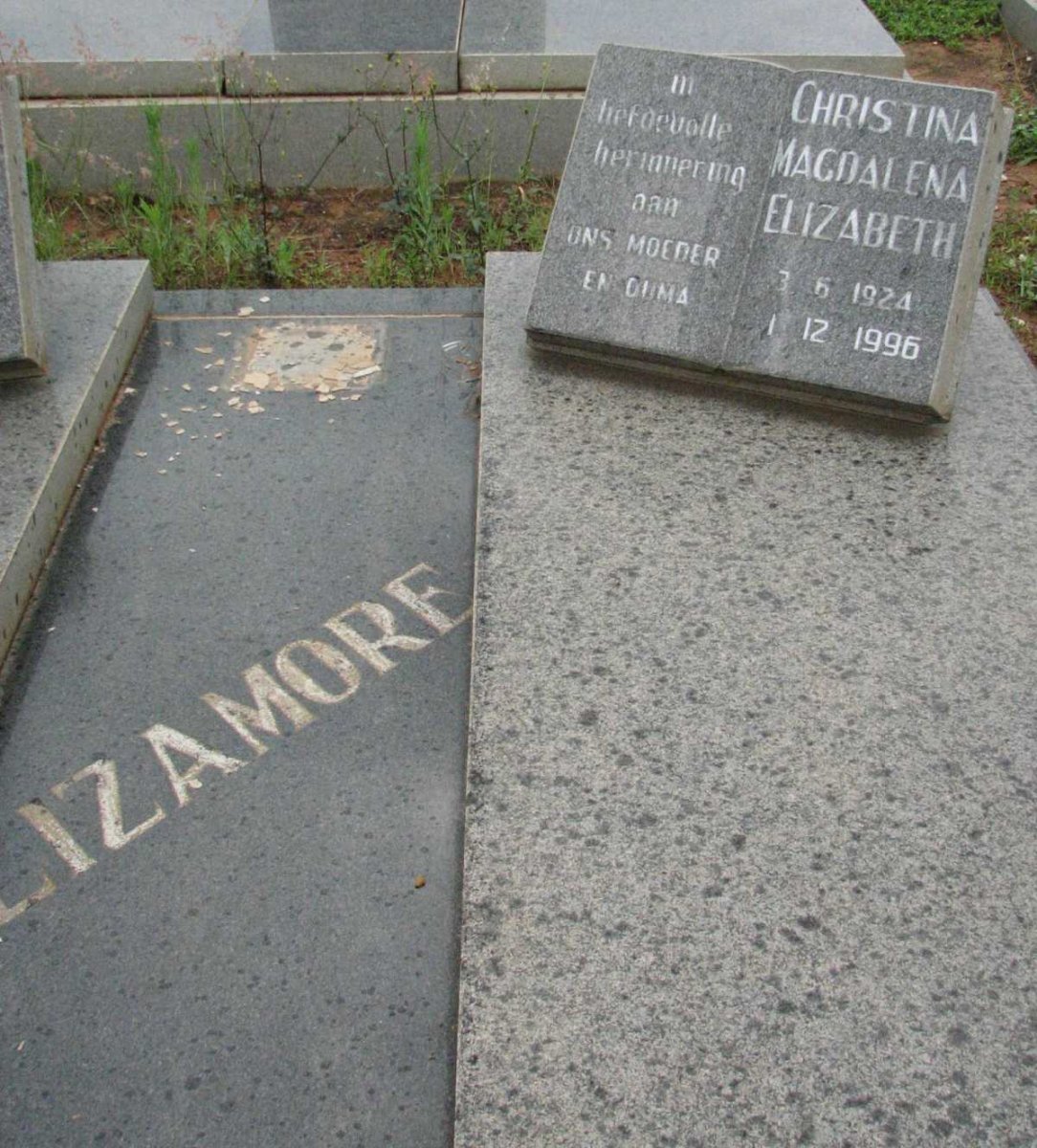 LIZAMORE Christina Magdalena Elizabeth 1924-1996