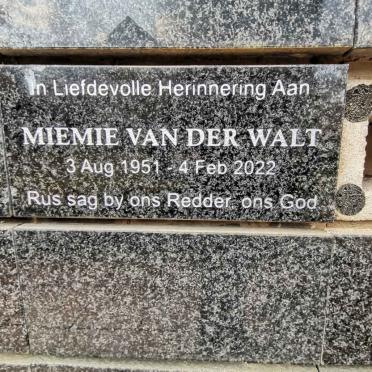 WALT Miemie, van der 1951-2022