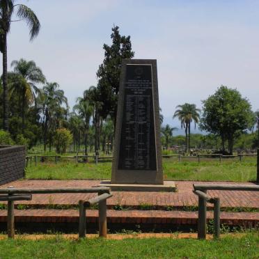 02. Konsentrasiekamp-Gedenksteen / Concentration Camp Memorial