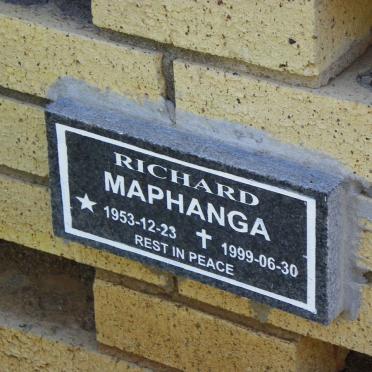 MAPHANGA Richard 1953-1999
