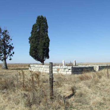 Mpumalanga, BETHAL district, Farm 148 IS, K_fferskraal, farm cemetery