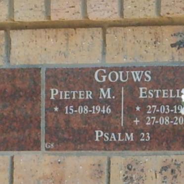 GOUWS Pieter M. 1946- &amp; Estelle 19??-2007