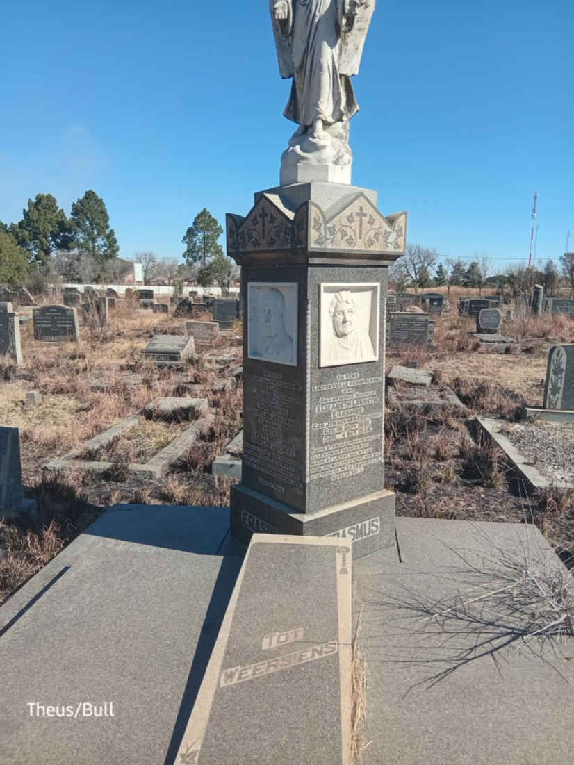 ERASMUS Theodorus Cornelis Johannes 1880-1947 & Elizabeth Loureth nee JANSEN VAN RENSBURG 1881-1949_3