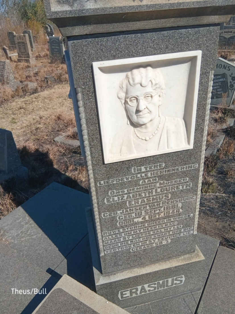 ERASMUS Theodorus Cornelis Johannes 1880-1947 & Elizabeth Loureth nee JANSEN VAN RENSBURG 1881-1949_2
