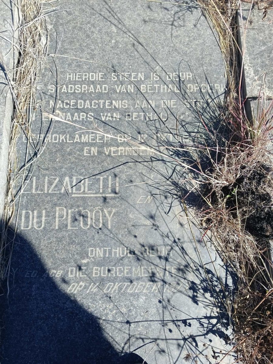 1. Gedenksteen Elizabeth DU PLOOY