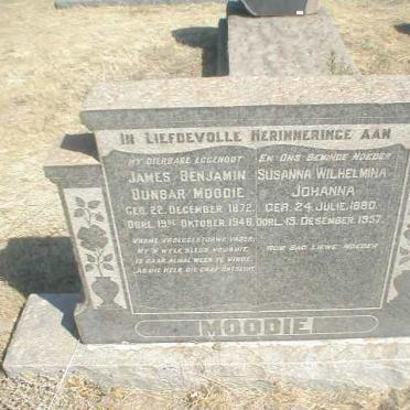 MOODIE James Benjamin Dunbar 1872-1948 &amp; Susanna Wilhelmina Johanna MOODIE 1880-1957