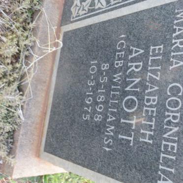 ARNOTT John Henry Visser 1881-1961 &amp; Maria Cornelia Elizabeth WILLIAMS 1898-1975 