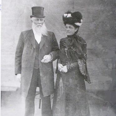 1. Landdros ChristiaanErnest SCHUTTE (1847-1916) en sy vrou Marthina Jacoba VILJOEN (1854-1912)