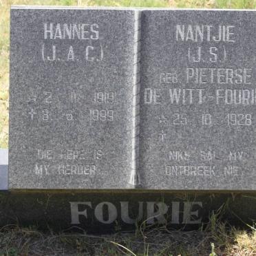 FOURIE J.A.C. 1919-1999 &amp; J.S. voorheen DE WITT geb PIETERSE 1928-