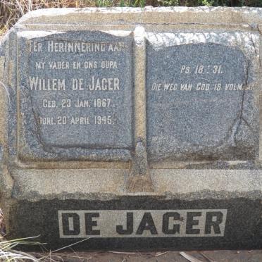 Mpumalanga, ERMELO district, Tafelkop 270 IS, farm cemetery_1