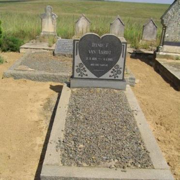 Mpumalanga, ERMELO district, Lothair, Hamilton 99, farm cemetery