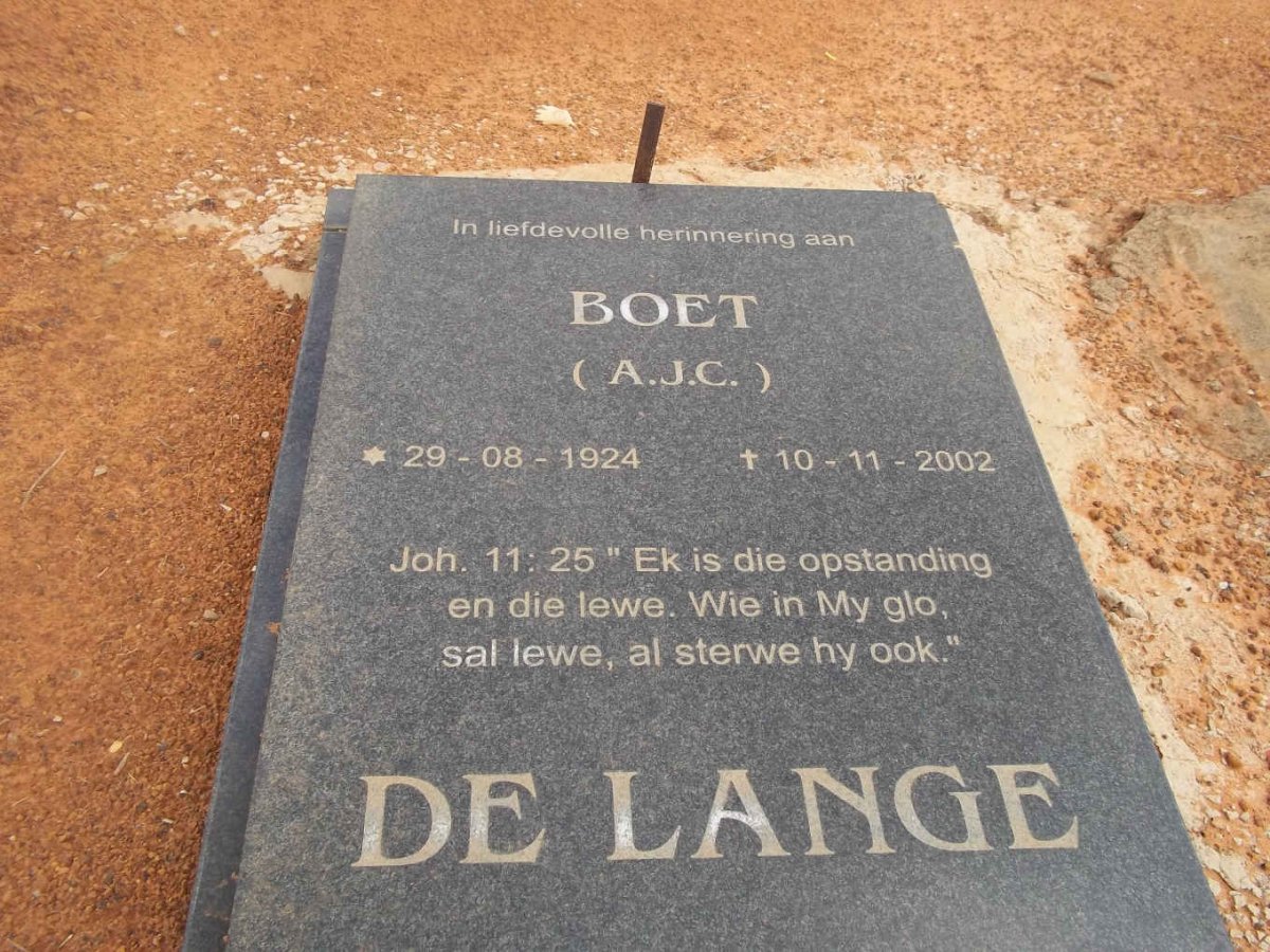 LANGE A.J.C., de 1924-2002