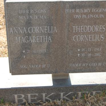 BEKKER Theodorus Cornelius 1913-2002 &amp; Anna Cornelia Magreteha 1925-