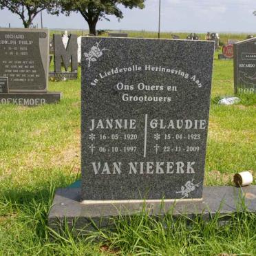 N - Vanne :: Surnames - N