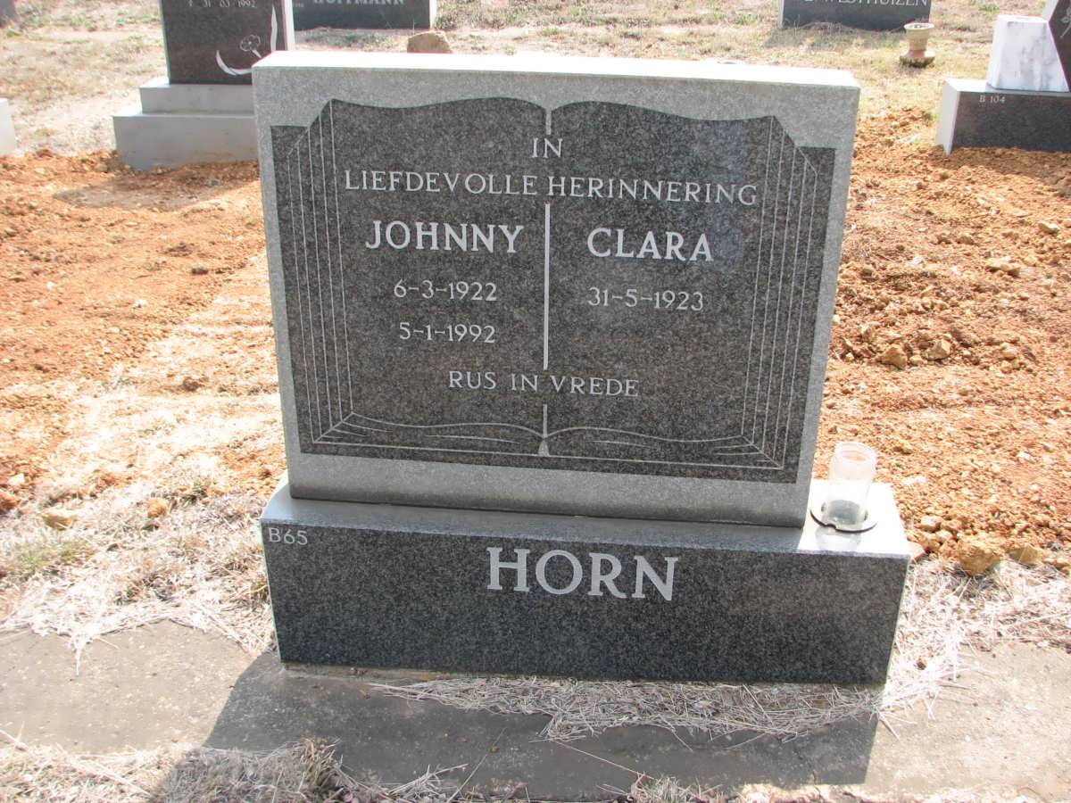 HORN Johnny 1922-1992 &amp; Clara 1923