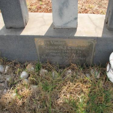 OLIVIER Pieter S.J. 1940-2002 &amp; Cornelia M. 195?-