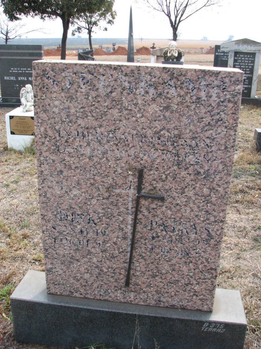 STEENKAMP Dirk 1919-1997 &amp; Patrys 1919-1997