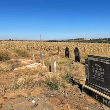 Mpumalanga, MIDDELBURG district, Arnot, Blesboklaagte 488, farm cemetery_2