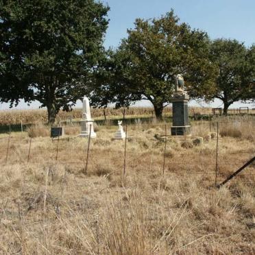 Mpumalanga, MIDDELBURG district, Hendrina, Bloemfontein 196 IS, farm cemetery