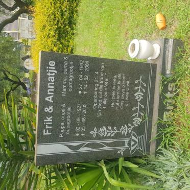 BRITS Frik 1927-2002 &amp; Annatjie 1932-2004