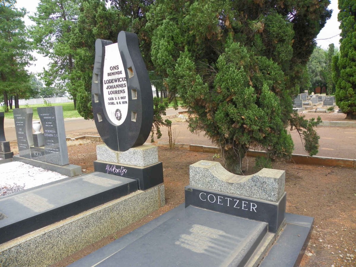 COETZER Lodewicus Johannes Lourens 1907–1974 & Engela Maria nee BOTHA 1914–1986