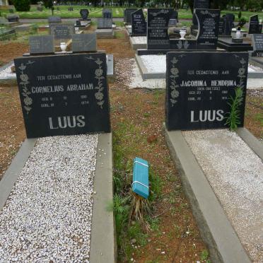 LUUS Cornelius Abraham 1910-1974 &amp; Jacomina Hendrina COETZEE 1918-1991