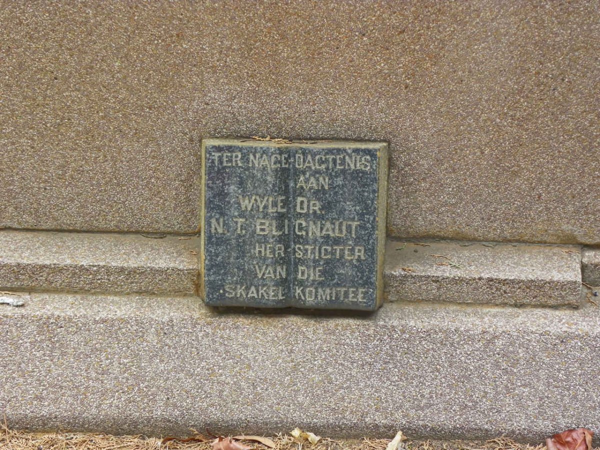 BLIGNAUT N.T.