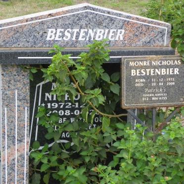 BESTENBIER Monrë Nicholas 1972-2008