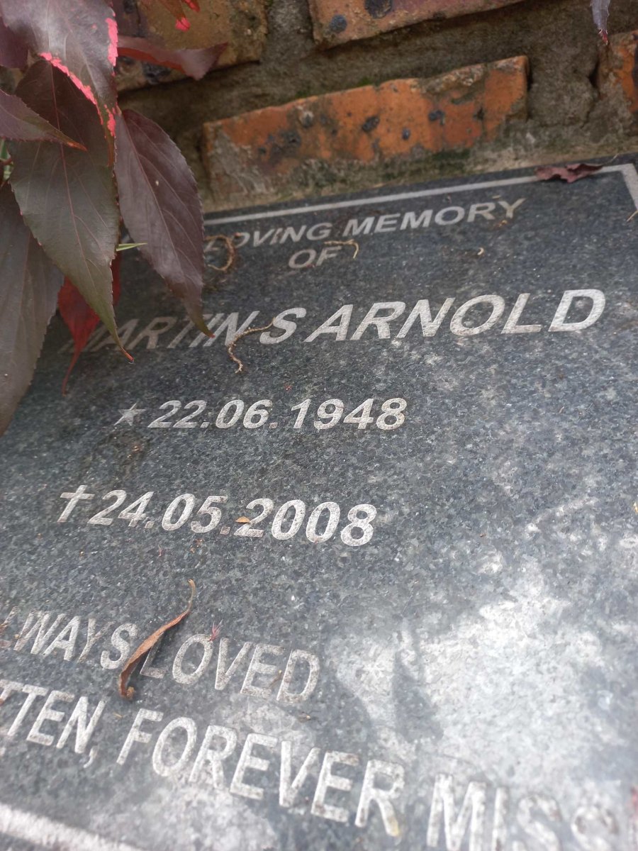 ARNOLD Martin S. 1948-2008