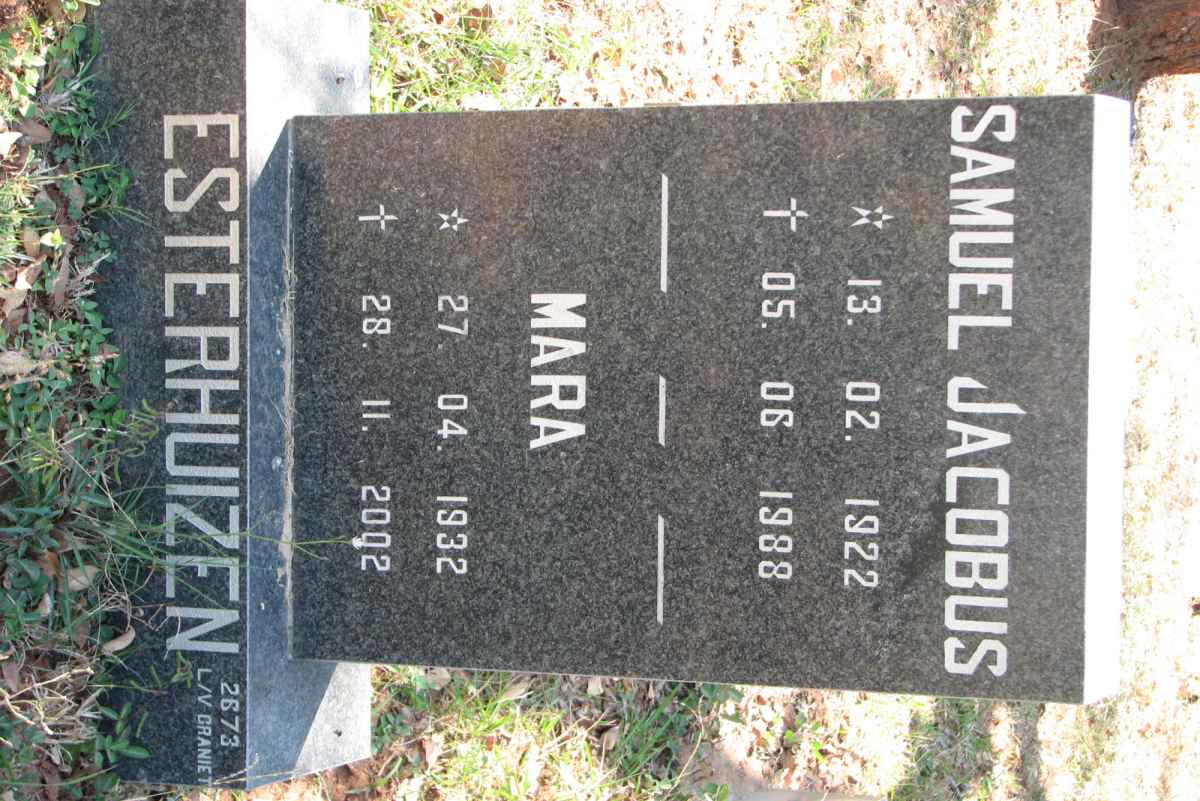ESTERHUIZEN Sameul Jacobus 1922-1988 &amp; Mara 1932-2002