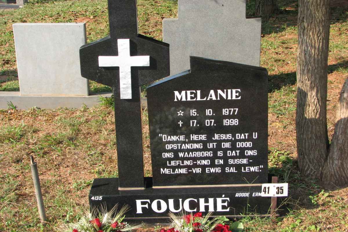 FOUCHÉ Melanie 1977-1998