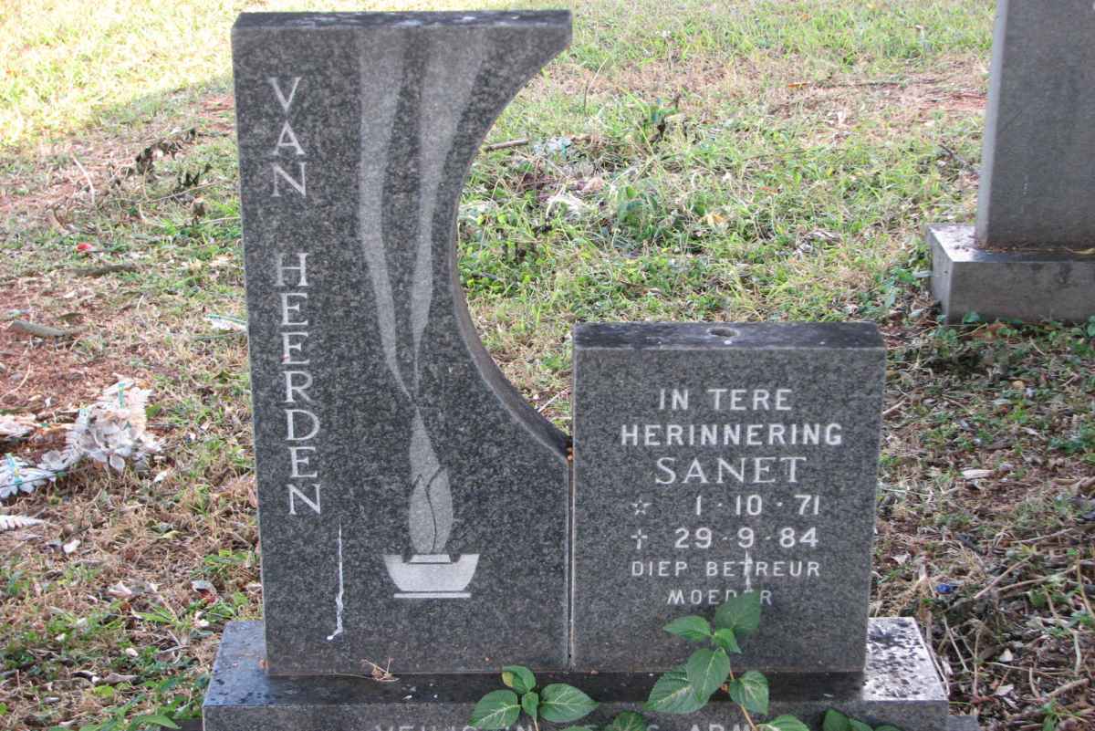 HEERDEN Sanet, van 1971-1984