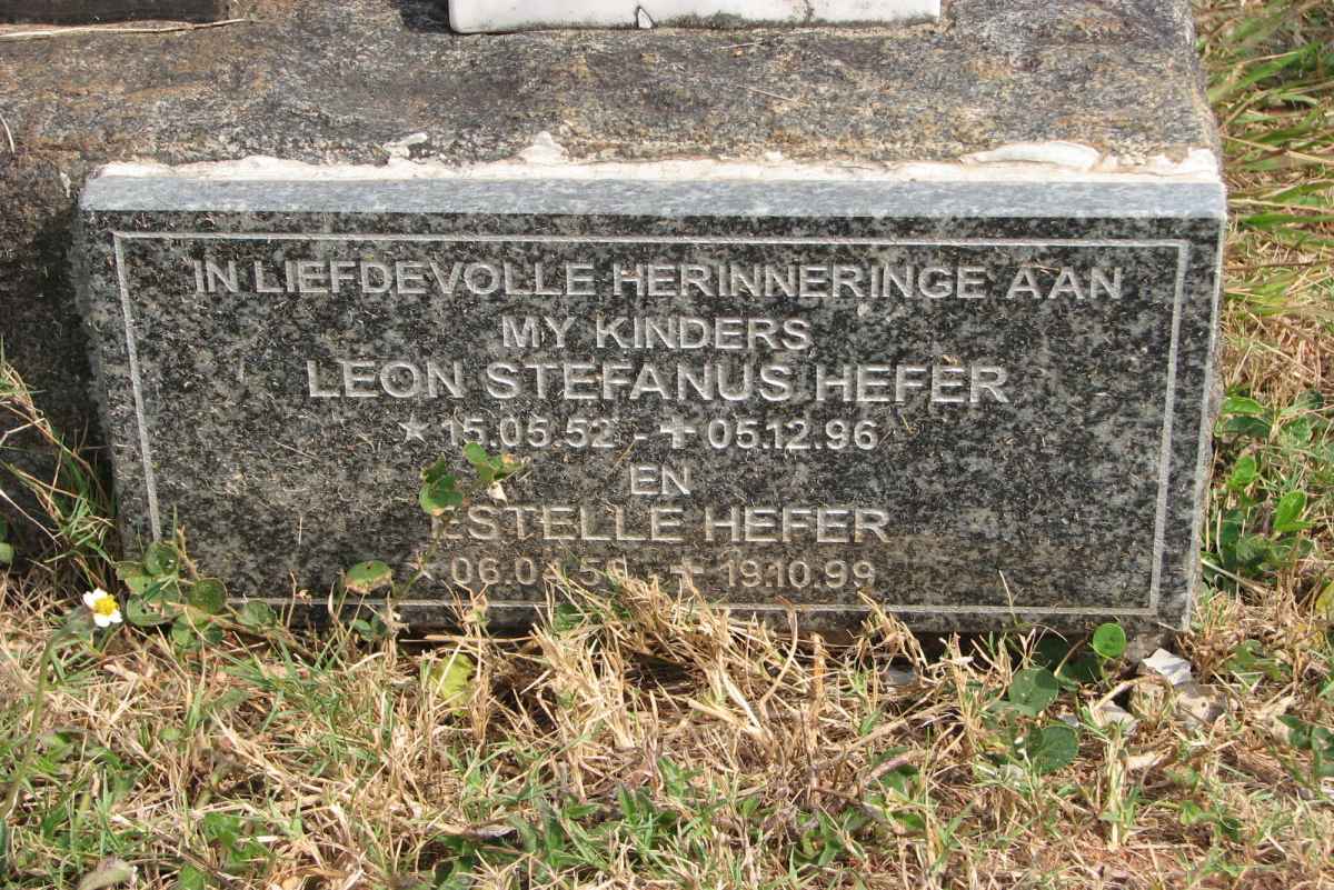 HEFER Leon Stefanus 1952-1996 &amp; Estelle 1956-1999