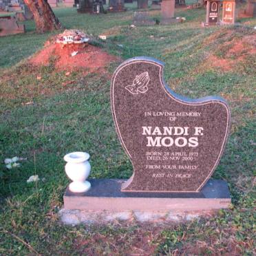 MOOS Nandi F. 1973-2000