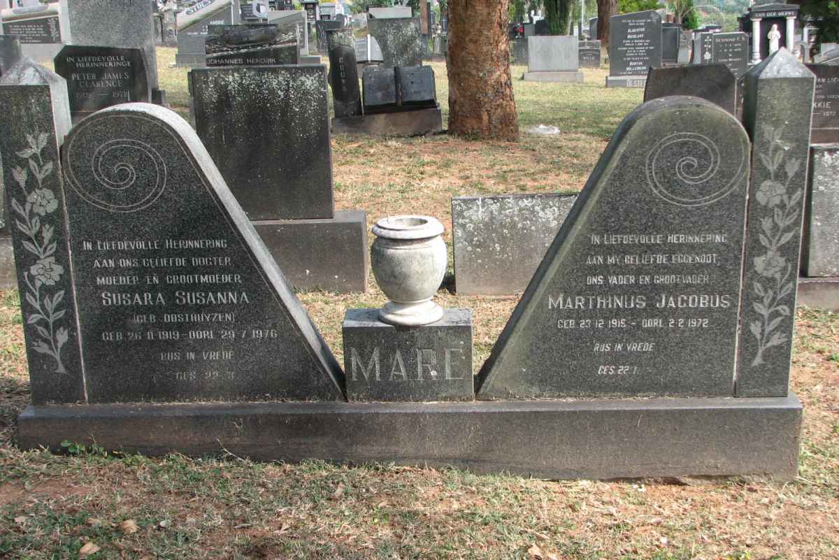 MARE Marthinus Jacobus 1915-1972 &amp; Susara Susanna OOSTHUYZEN 1919-1976