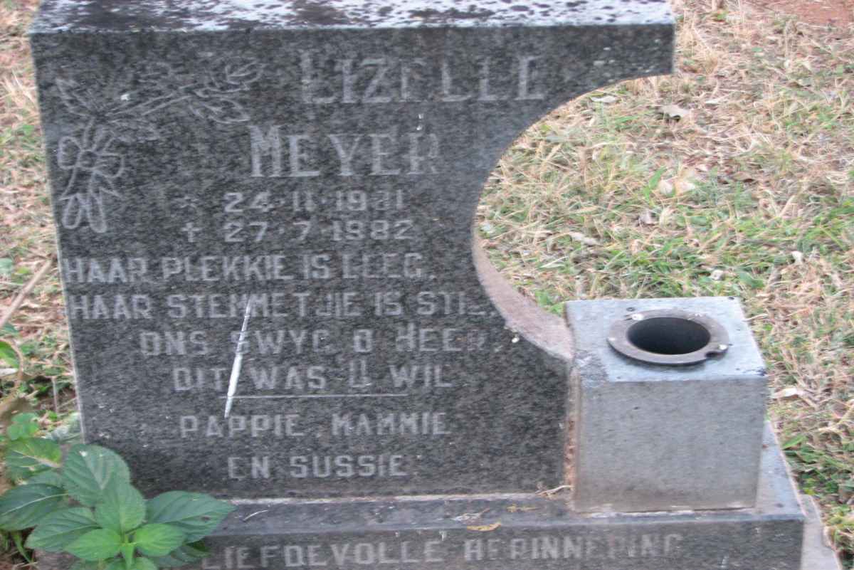 MEYER Lizelle 1981-1982