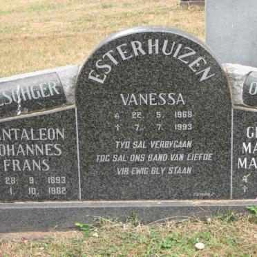 OESCHGER Pantaleon Johannes Frans 1893-1982 &amp; Gertruida Magdalena Margrietha 1890-1980 :: ESTERHUIZEN Vanessa 1968-1993