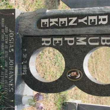 REYNEKE Josias Johannes  1972-1995