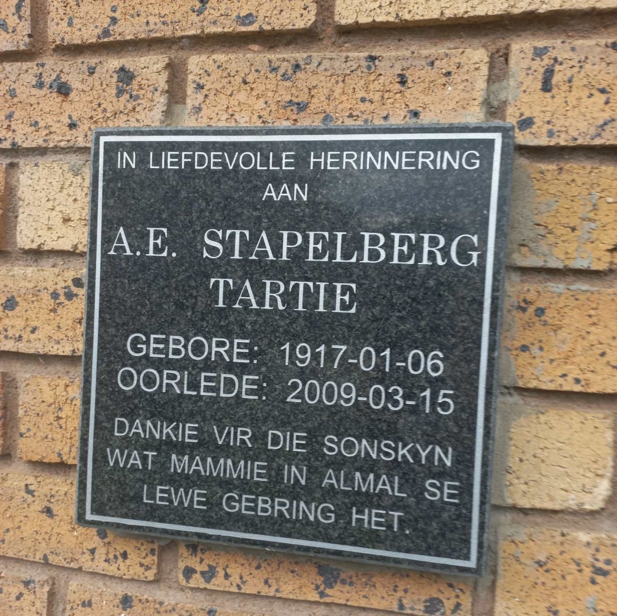 TARTIE A.E., STAPELBERG 1917-2009