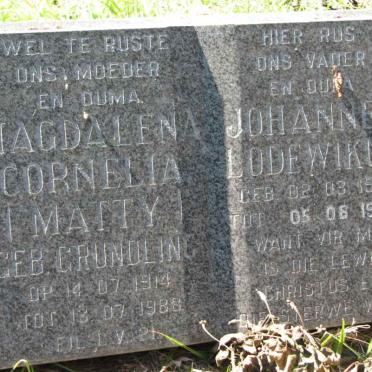 ? Johannes Lodewikus 1914-1998 &amp; Magdalena Cornelia GRUNDLING 1914-1988