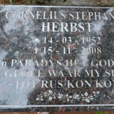 Mpumalanga, PILGRIM'S REST district, Mac-Mac, Geelhoutboom 565 KT, Maria Shires's Fall, memorials