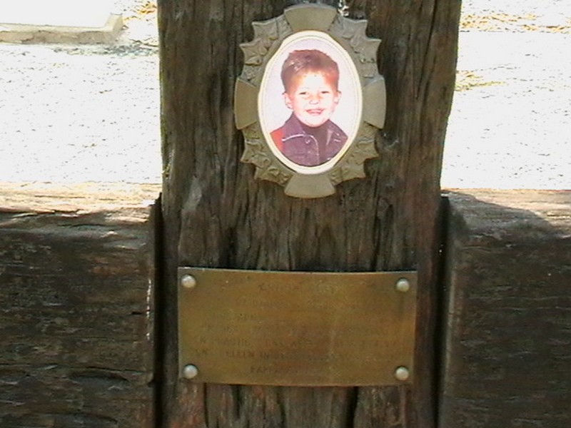 LOUW Arlo 1998-2001