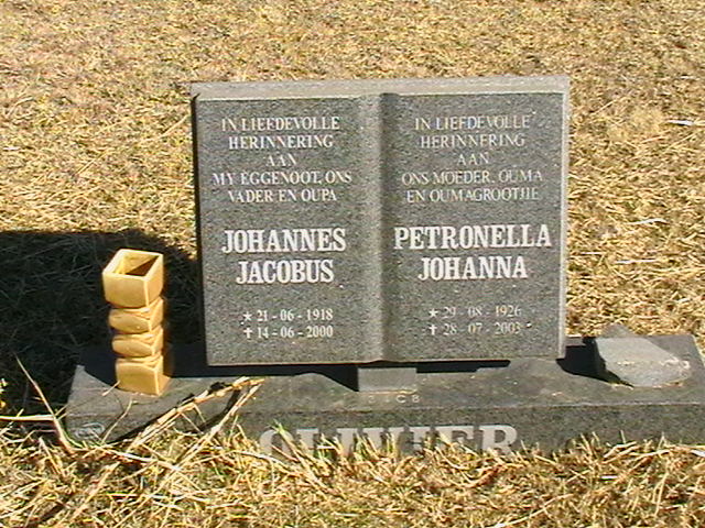 OLIVIER Johannes Jacobus 1918-2000 &amp; Petronella Johanna 1926-2003
