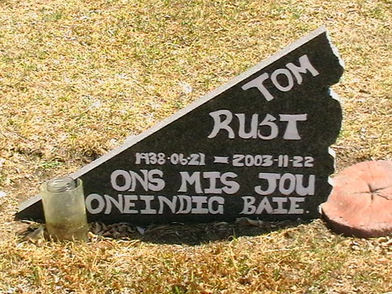 RUST Tom 1938-2003