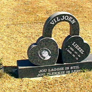 VILJOEN Liezel 1982-2002