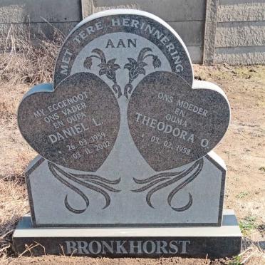 BRONKHORST Daniel L. 1959-2002 & Theodora O. 1958-