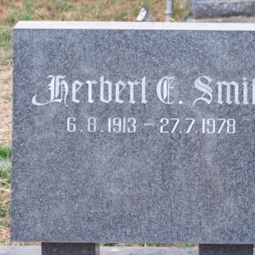 SMITH Herbert E. 1913-1978 &amp; Heiletta 1920-2000