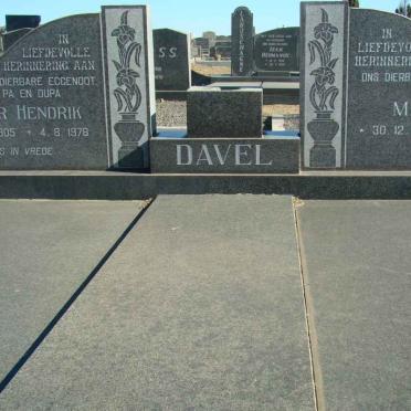 DAVEL Pieter Hendrik 1905-1978 &amp; Marietjie 1908-1989