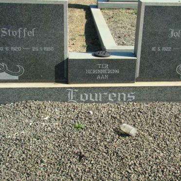 LOURENS Stoffel 1920-1990 Johanna 1991-