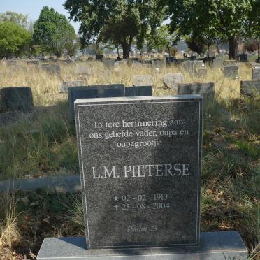 PIETERSE L.M. 1913-2004